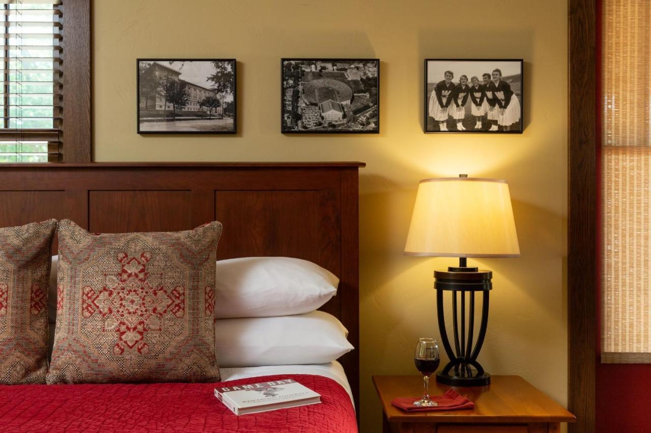 The Buckingham Inn Мадисън Екстериор снимка